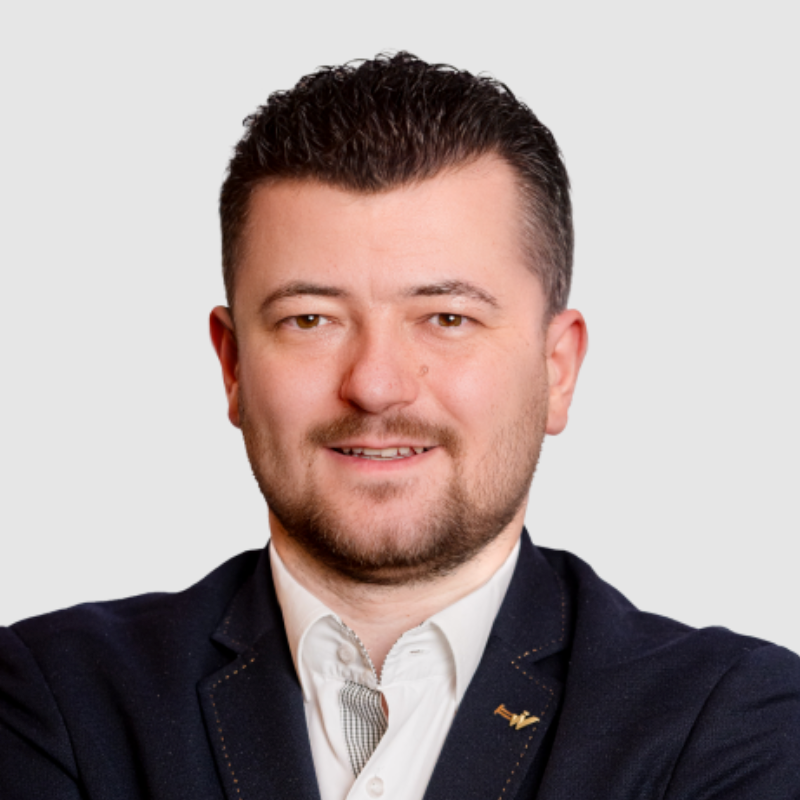     Kerek István
