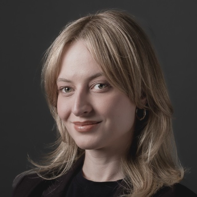    Schultz Nóra
