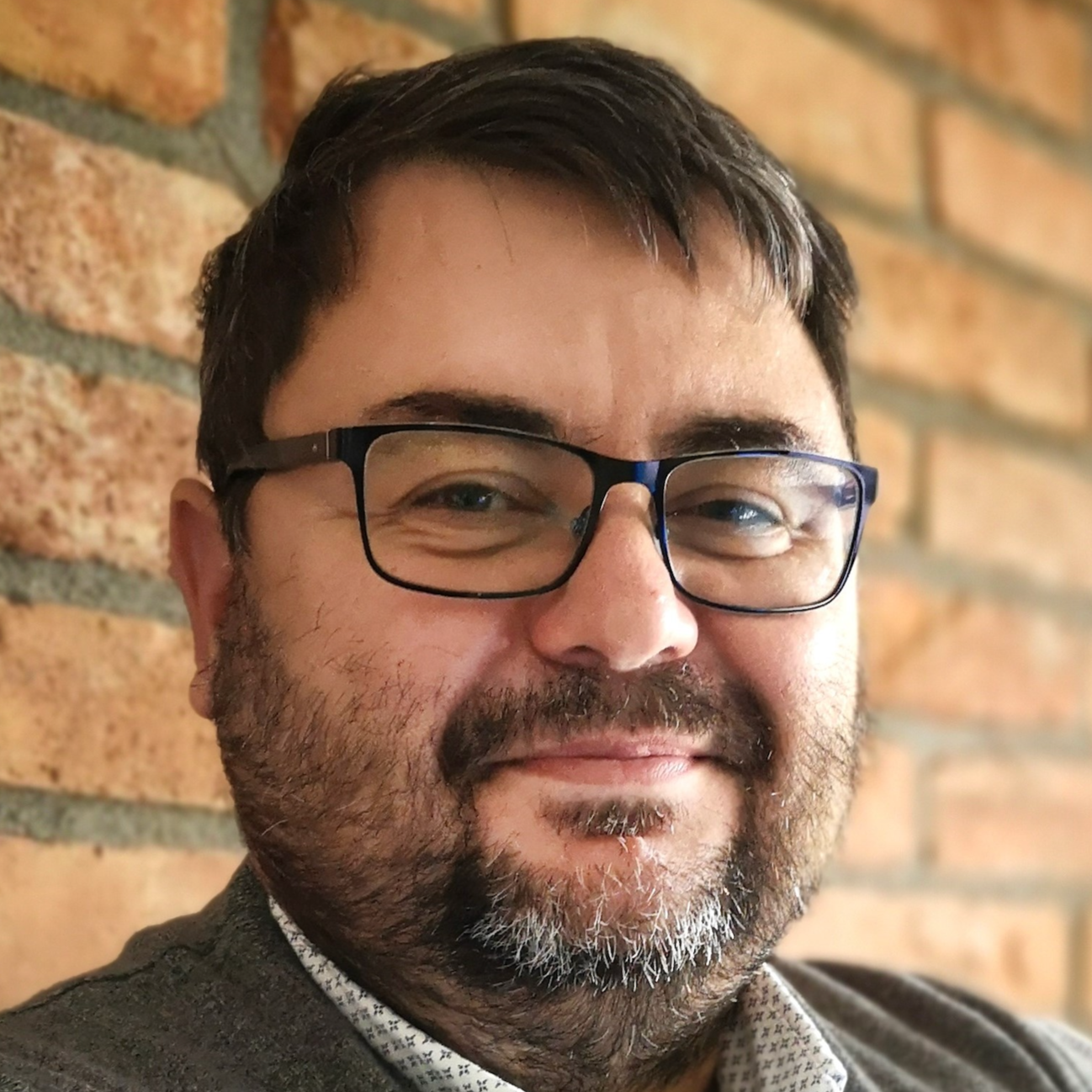     Molnár Zoltán
