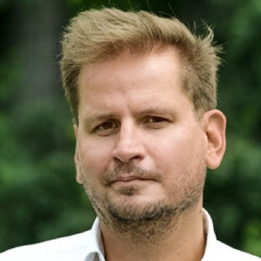     Pogátsa Zoltán
